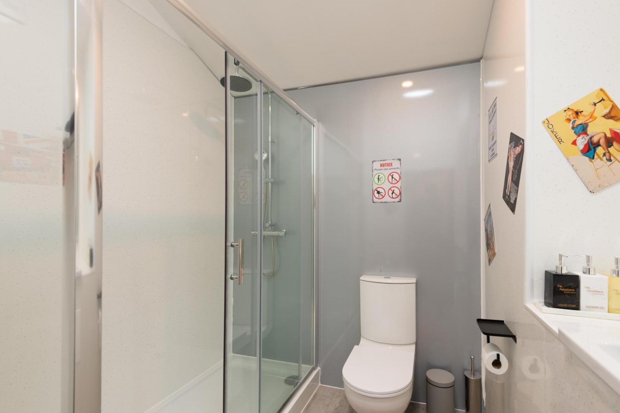 The Ambleside Apartments - Self Catering With Private Kitchen - Best For Location Exterior photo