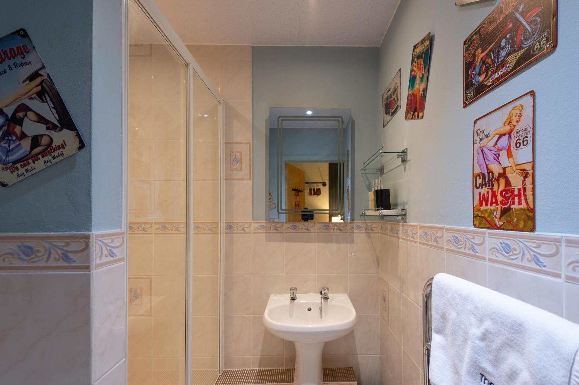The Ambleside Apartments - Self Catering With Private Kitchen - Best For Location Exterior photo