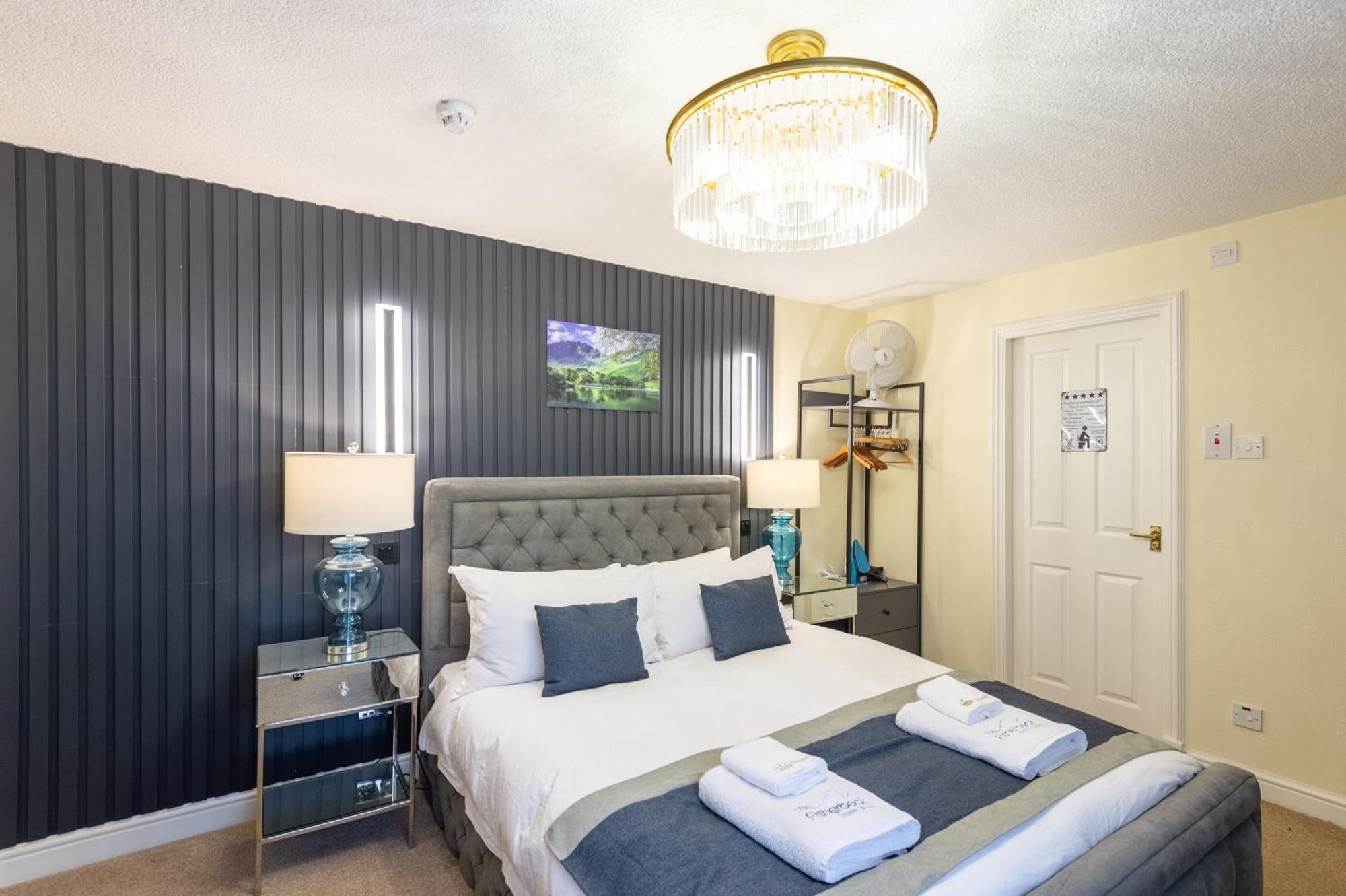 The Ambleside Apartments - Self Catering With Private Kitchen - Best For Location Exterior photo