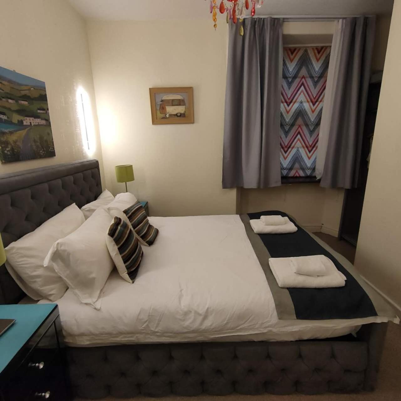 The Ambleside Apartments - Self Catering With Private Kitchen - Best For Location Exterior photo